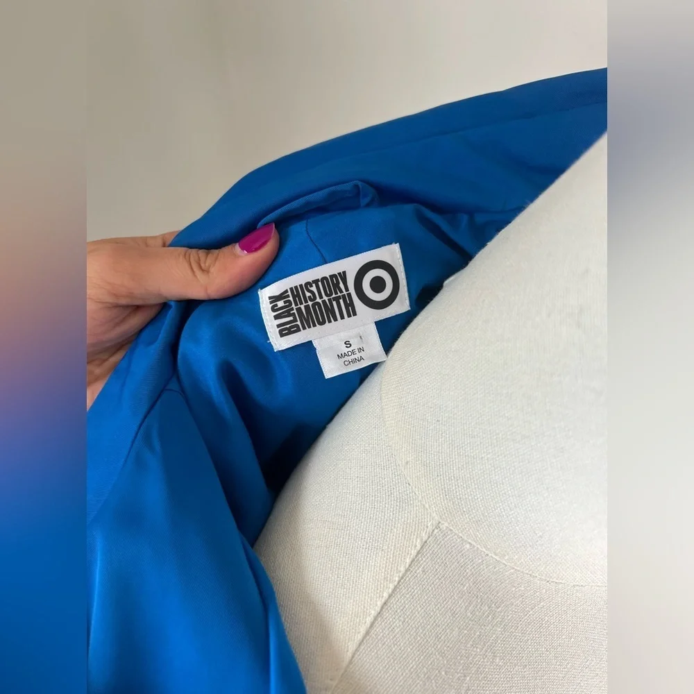 Blue Jacket - Picture 8 of 11